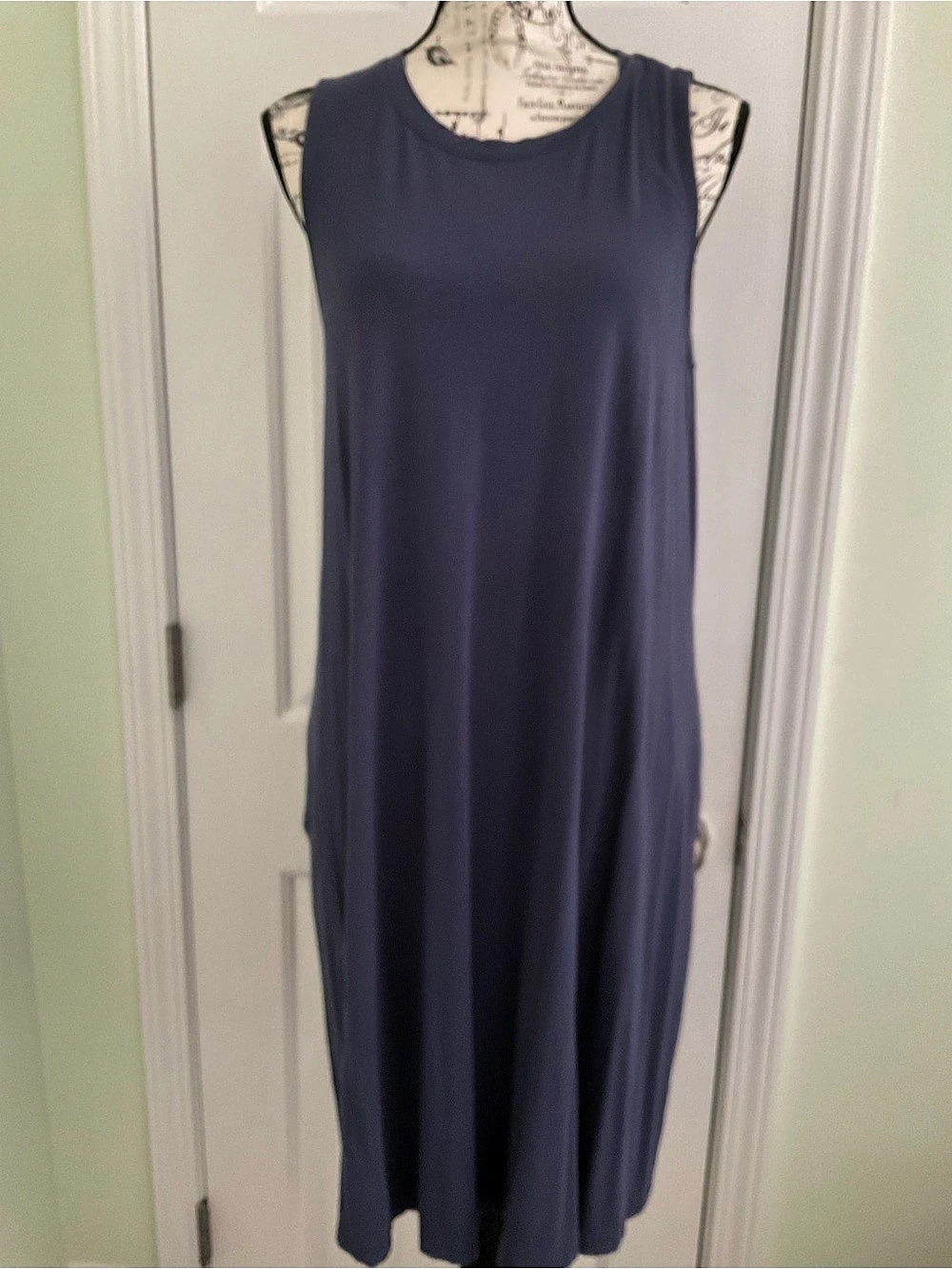 Time and Tru women’s Blue Midi Dress
